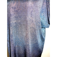 Wieczorowa tunika mieniąca się złotymi kwiatami - granatowa